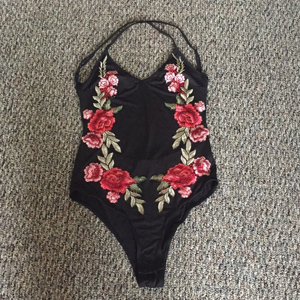 🌹Floral 🌸Bodysuit🌺